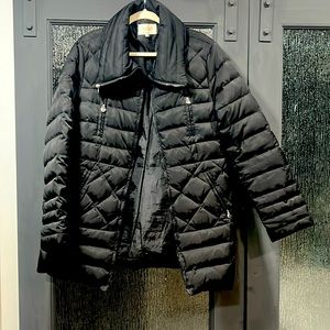 Very warm coat, great for windy days!!